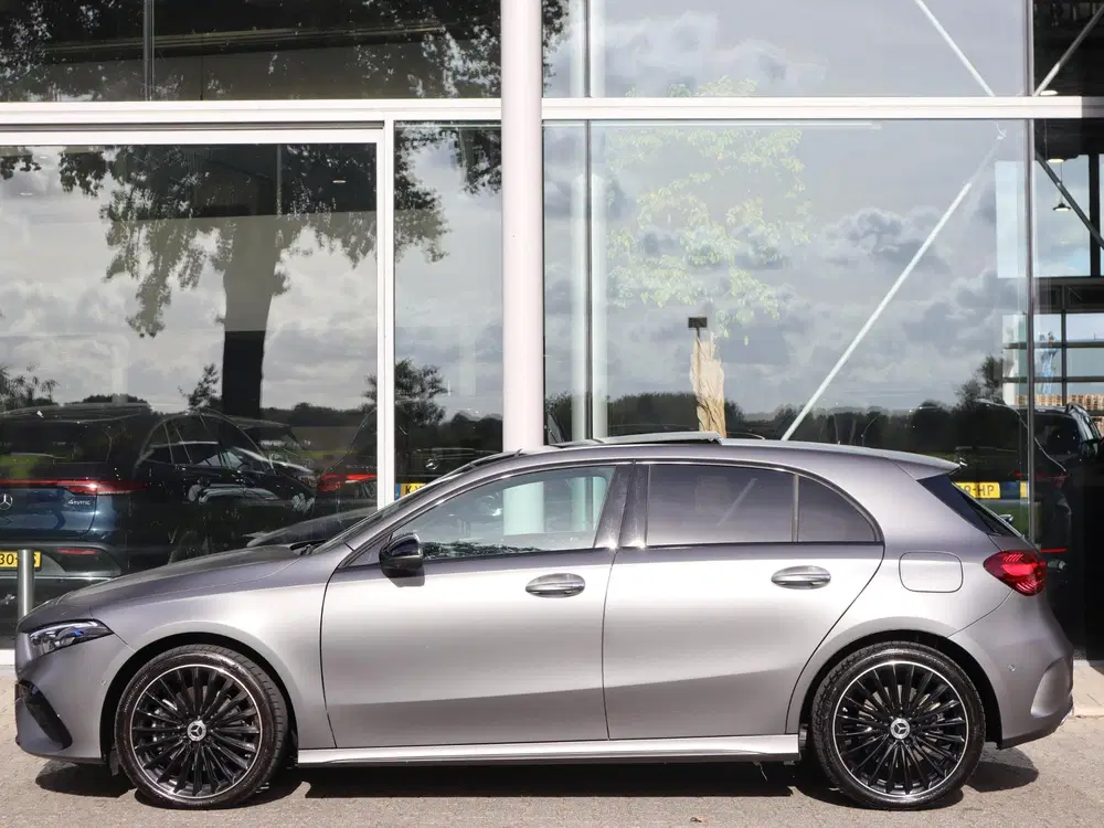 Mercedes-Benz A-Klasse 250 e Star Edition AMG Line Plus uit 2026, foto 4