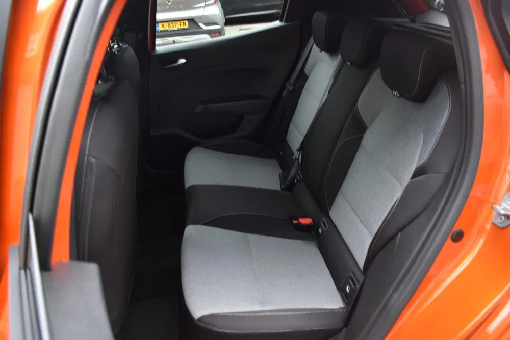 Renault Clio TCe 90 GPF evolution uit 2024, foto 12