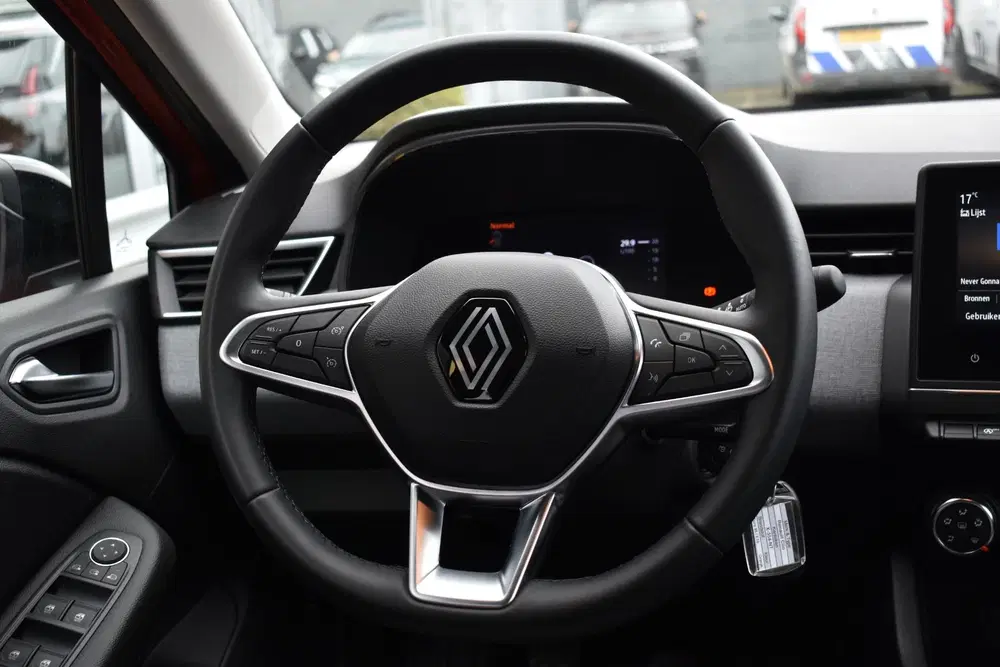 Renault Clio TCe 90 GPF evolution uit 2024, foto 14