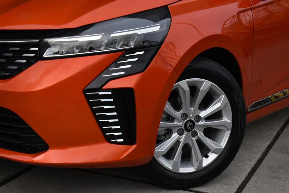 Renault Clio TCe 90 GPF evolution uit 2024, foto 4