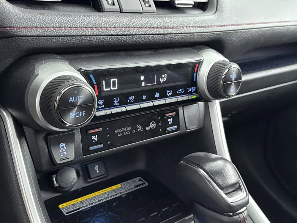 Toyota RAV 4 2.5 Plug-in Hybrid AWD Bi-Tone Plus uit 2022, foto 13