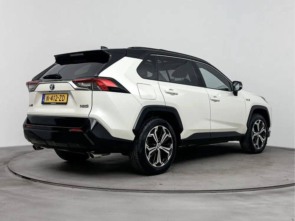 Toyota RAV 4 2.5 Plug-in Hybrid AWD Bi-Tone Plus uit 2022, foto 2