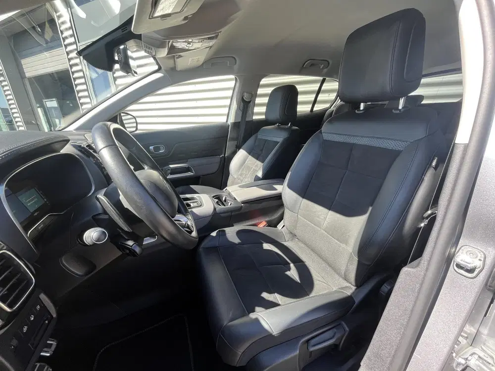 Citroën C5 Aircross Citroen C5 Aircross 1.6 Plug-in Hybrid 225 uit 2022, foto 5