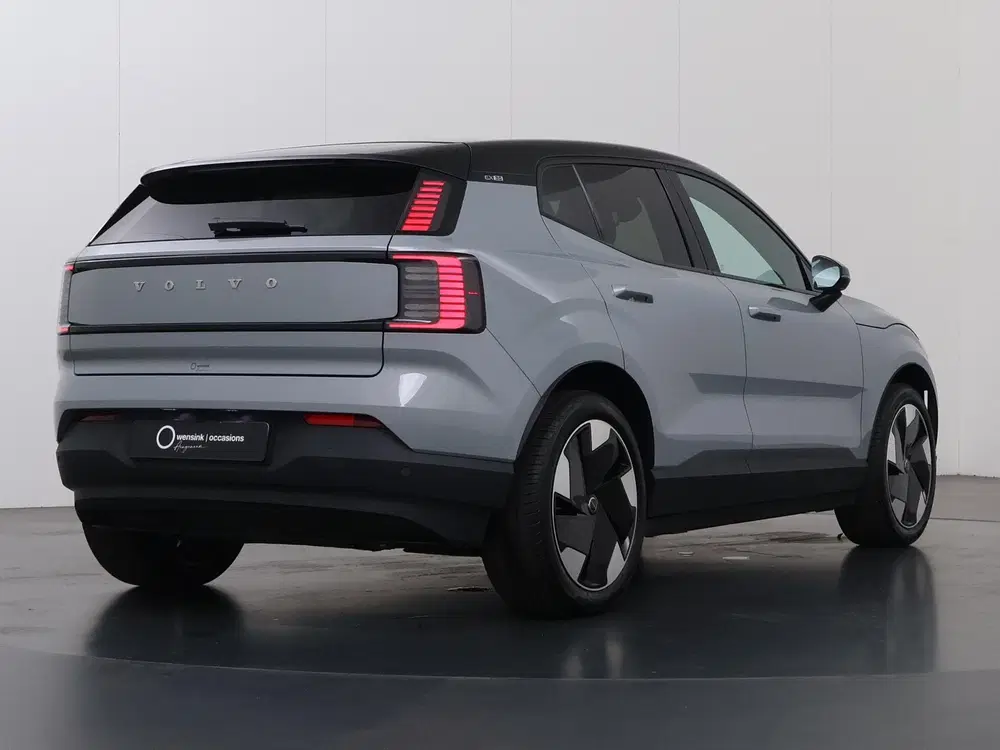 Volvo EX30 Twin Motor Performance Plus 69 kWh uit 2024, foto 2