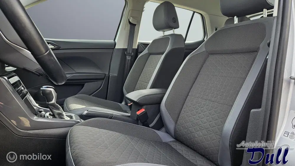 Volkswagen T-Cross 1.0 TSI DSG R-Line Virtual dash Carplay uit 2023, foto 8