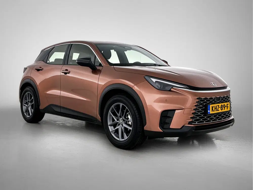 Lexus LBX 2WD uit 2025, foto 13