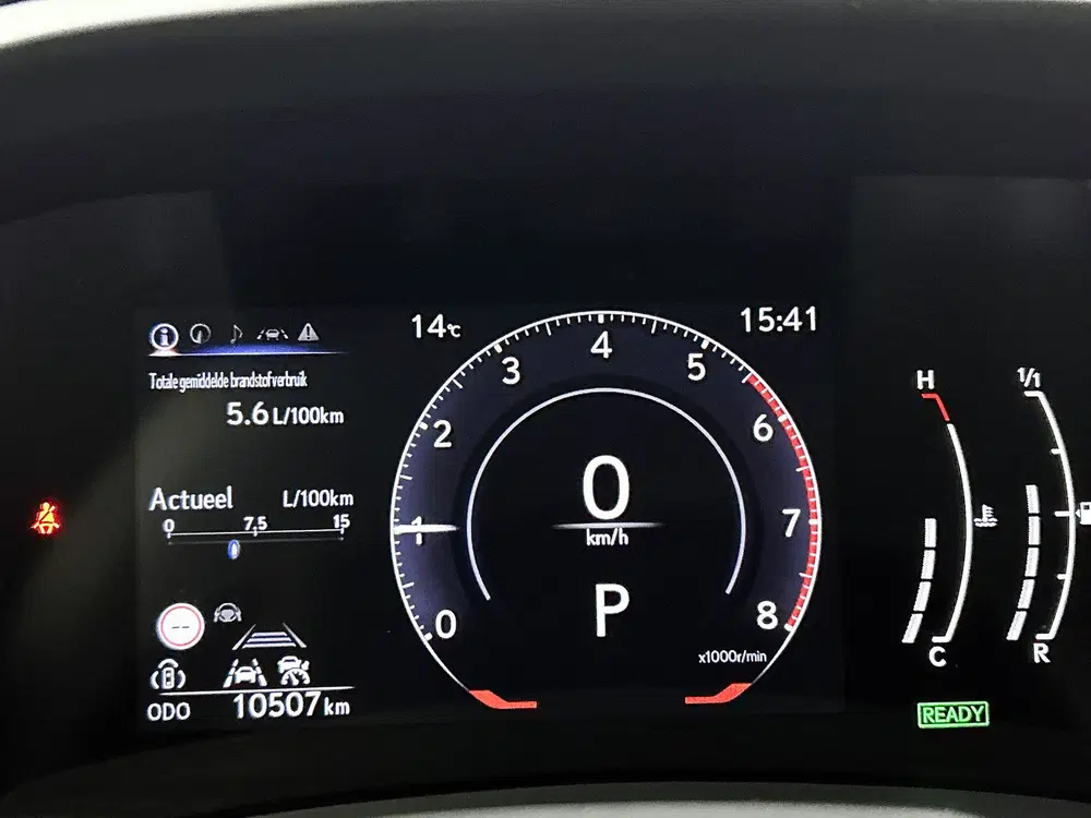 Lexus LBX 2WD uit 2025, foto 5