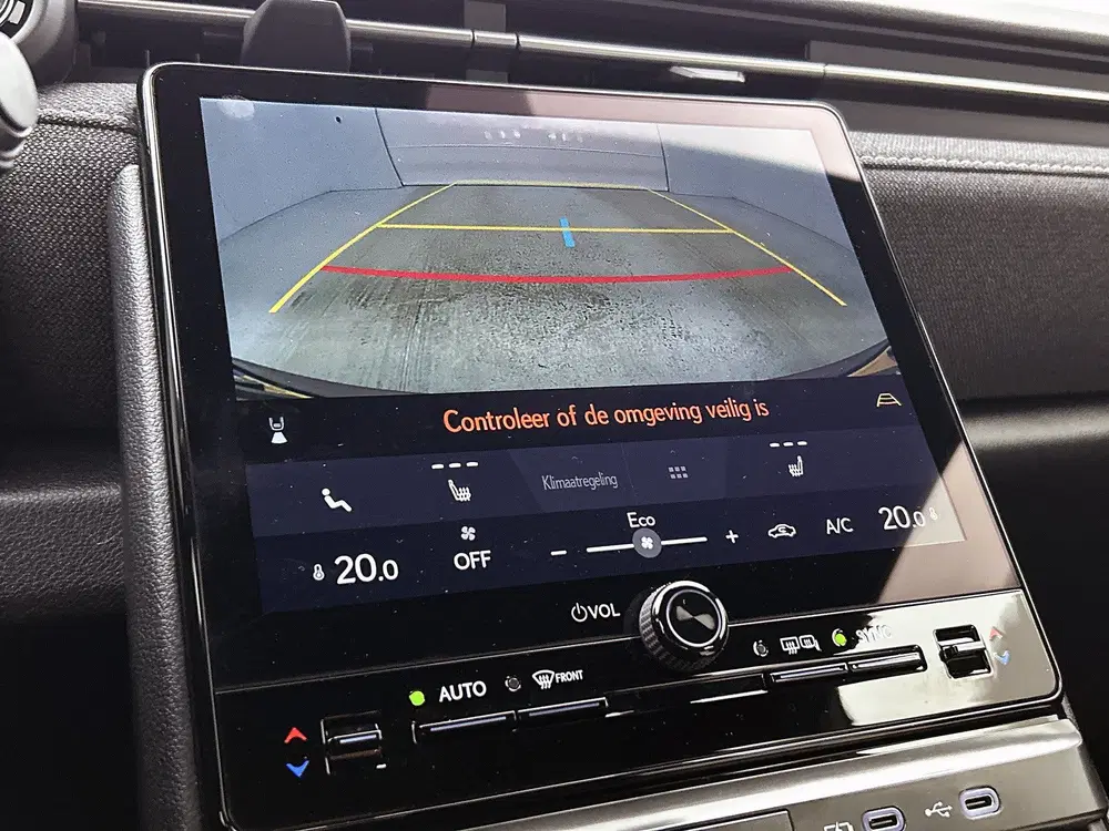 Lexus LBX 2WD uit 2025, foto 8