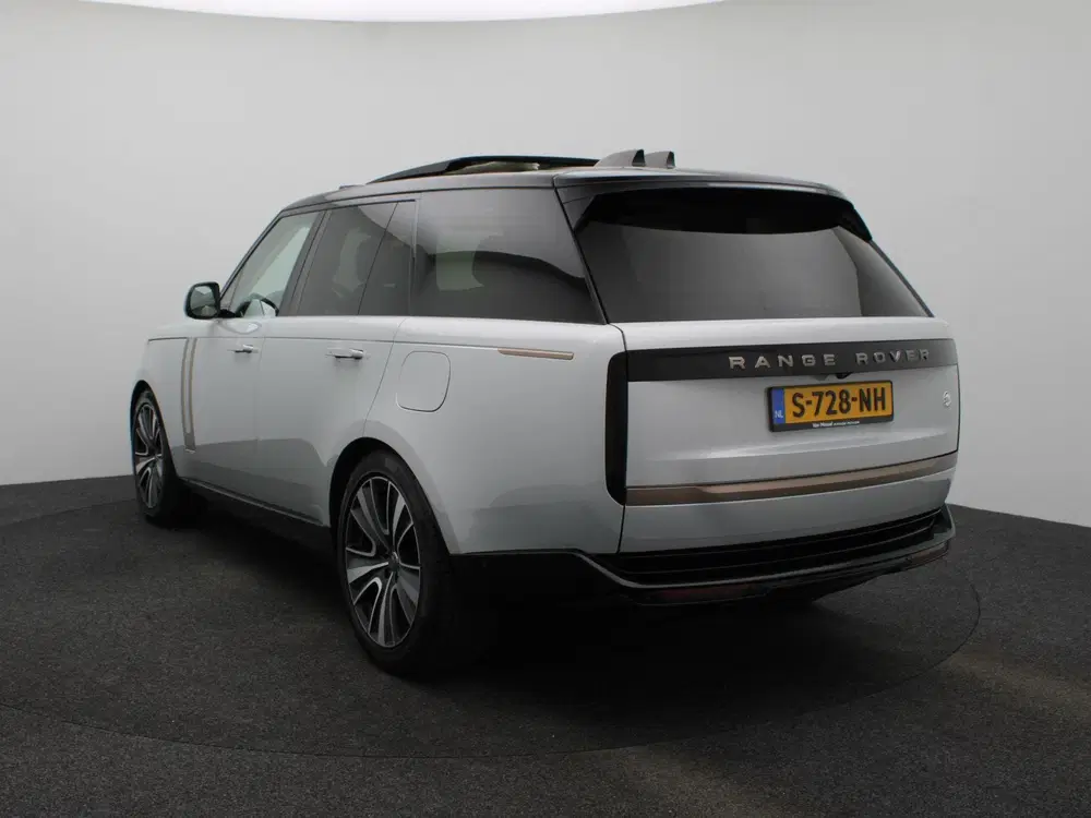 Land Rover Range Rover 3.0 P510e SV PHEV uit 2023, foto 2