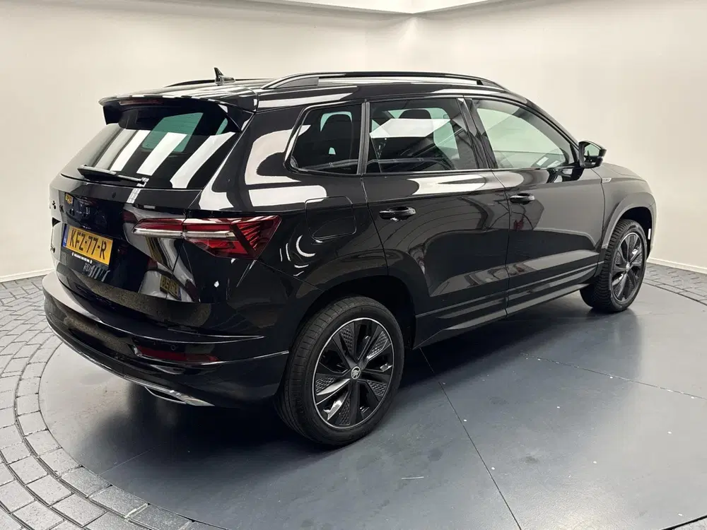 Skoda Karoq 1.5 TSi DSG Sportline Navigatie-Trekhaak-A uit 2023, foto 3