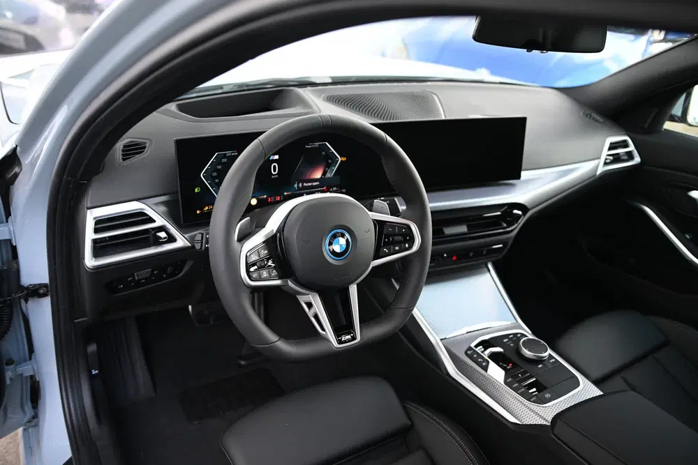 BMW 3-serie 330e M Sport Automaat uit 2026, foto 4