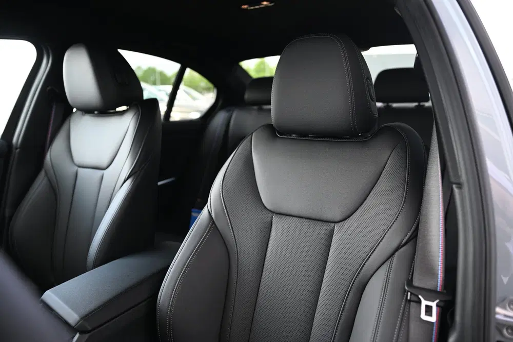 BMW 3-serie 330e M Sport Automaat uit 2026, foto 6