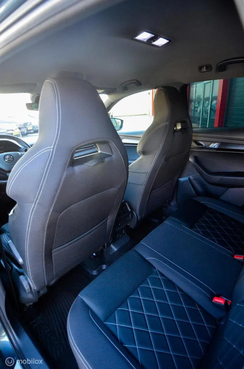Skoda Karoq 1.5 TSI ACT Sportline Business uit 2019, foto 10