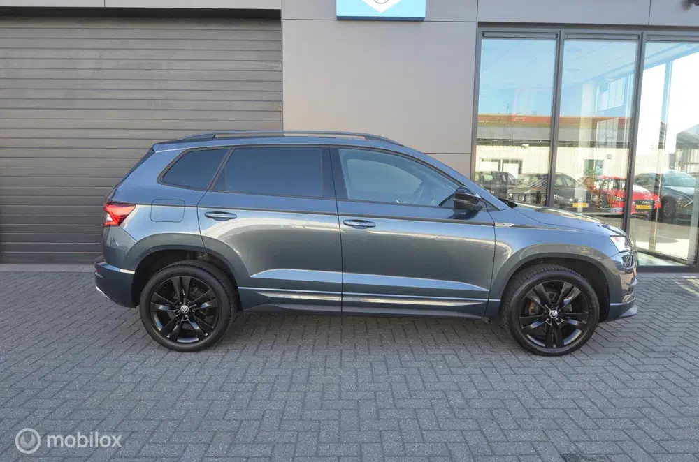 Skoda Karoq 1.5 TSI ACT Sportline Business uit 2019, foto 3