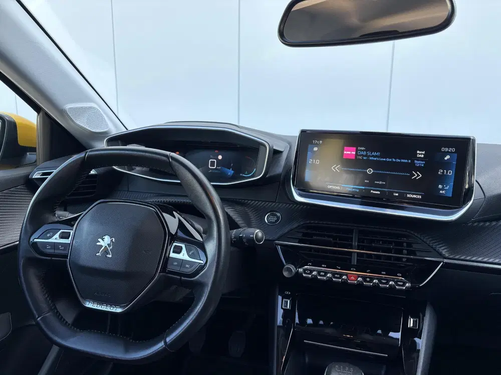 Peugeot 208 1.2 PureTech Blue Lease Allure uit 2021, foto 13