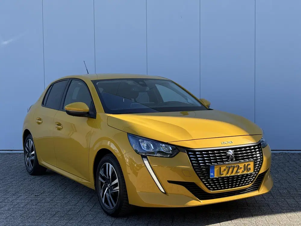 Peugeot 208 1.2 PureTech Blue Lease Allure uit 2021, foto 3