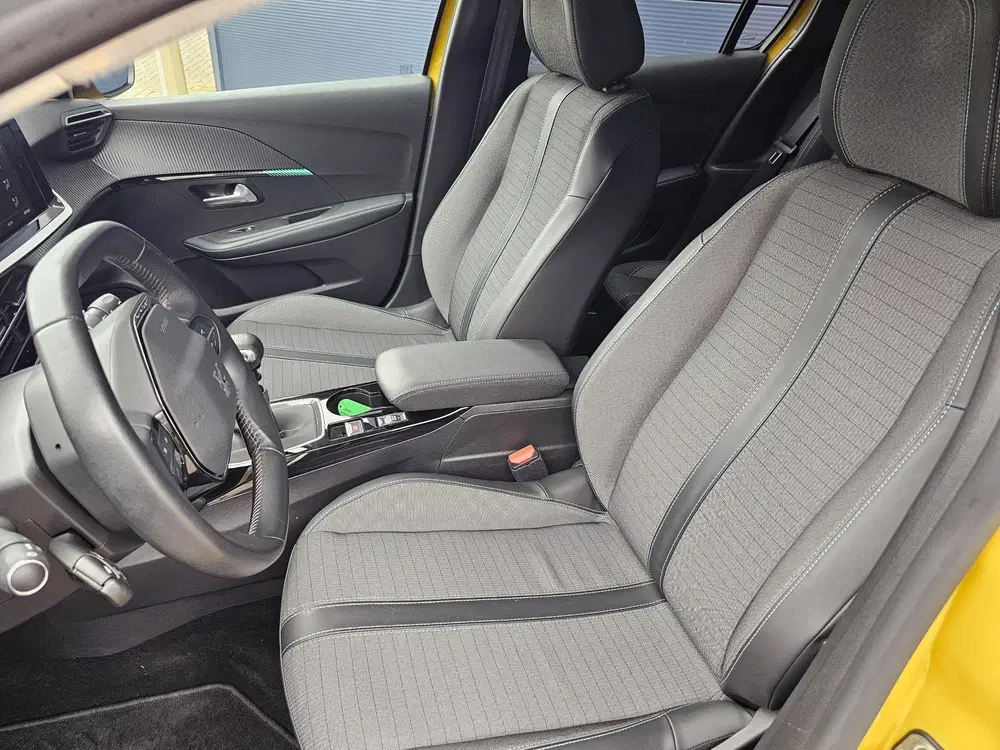 Peugeot 208 1.2 Turbo 100pk Allure Pack uit 2021, foto 14