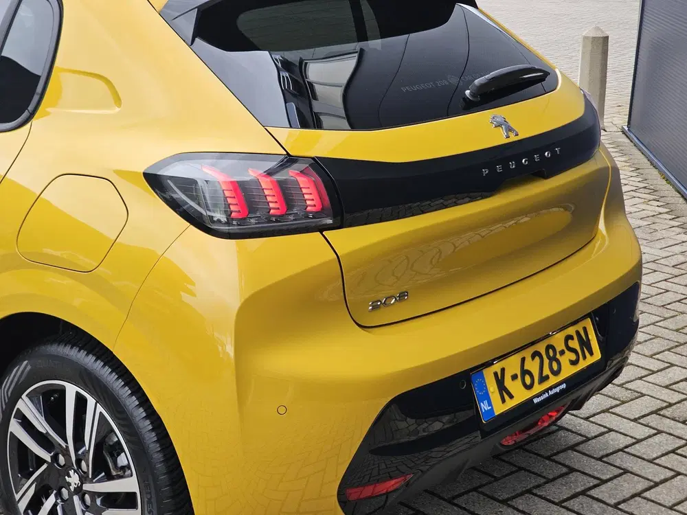 Peugeot 208 1.2 Turbo 100pk Allure Pack uit 2021, foto 9