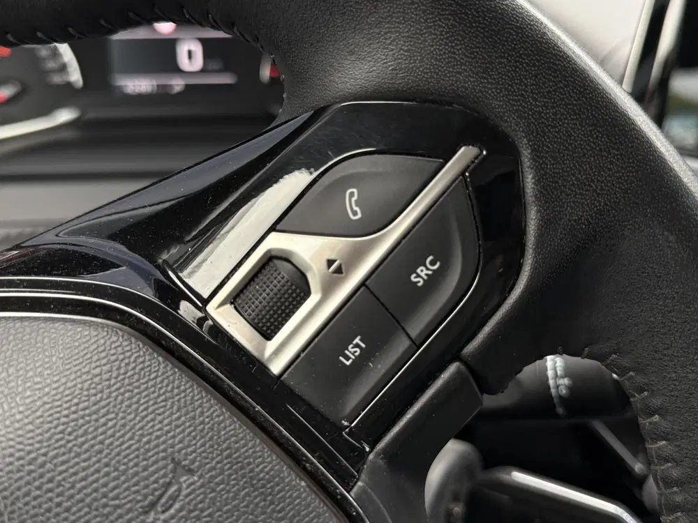 Peugeot 208 1.2 PureTech Active Pack uit 2021, foto 12