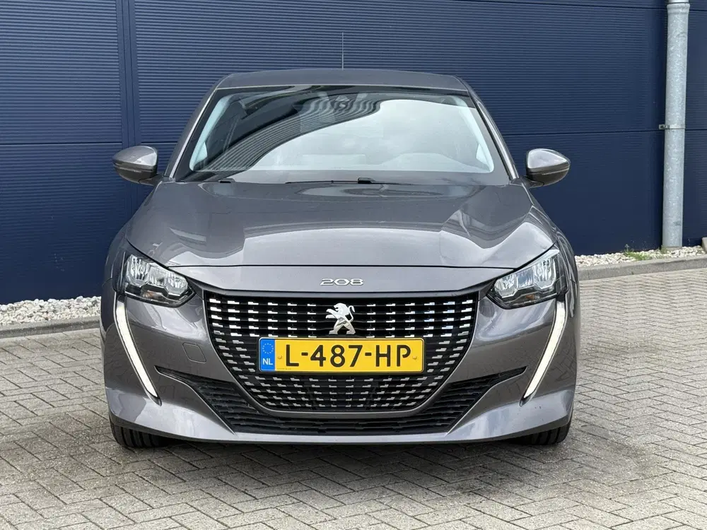 Peugeot 208 1.2 PureTech Active Pack uit 2021, foto 2