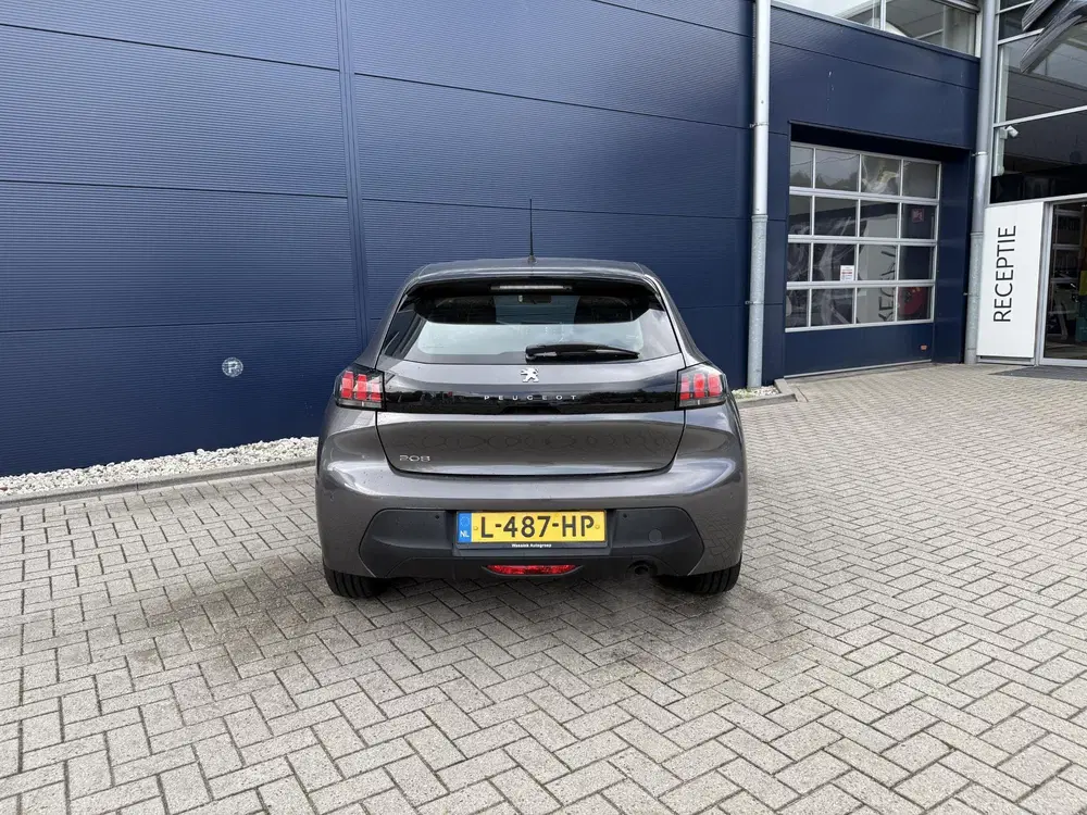 Peugeot 208 1.2 PureTech Active Pack uit 2021, foto 5