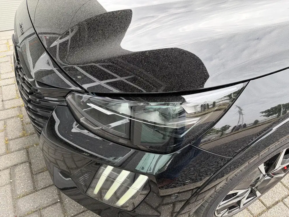 Peugeot 208 1.2 PureTech 100 GT uit 2024, foto 11