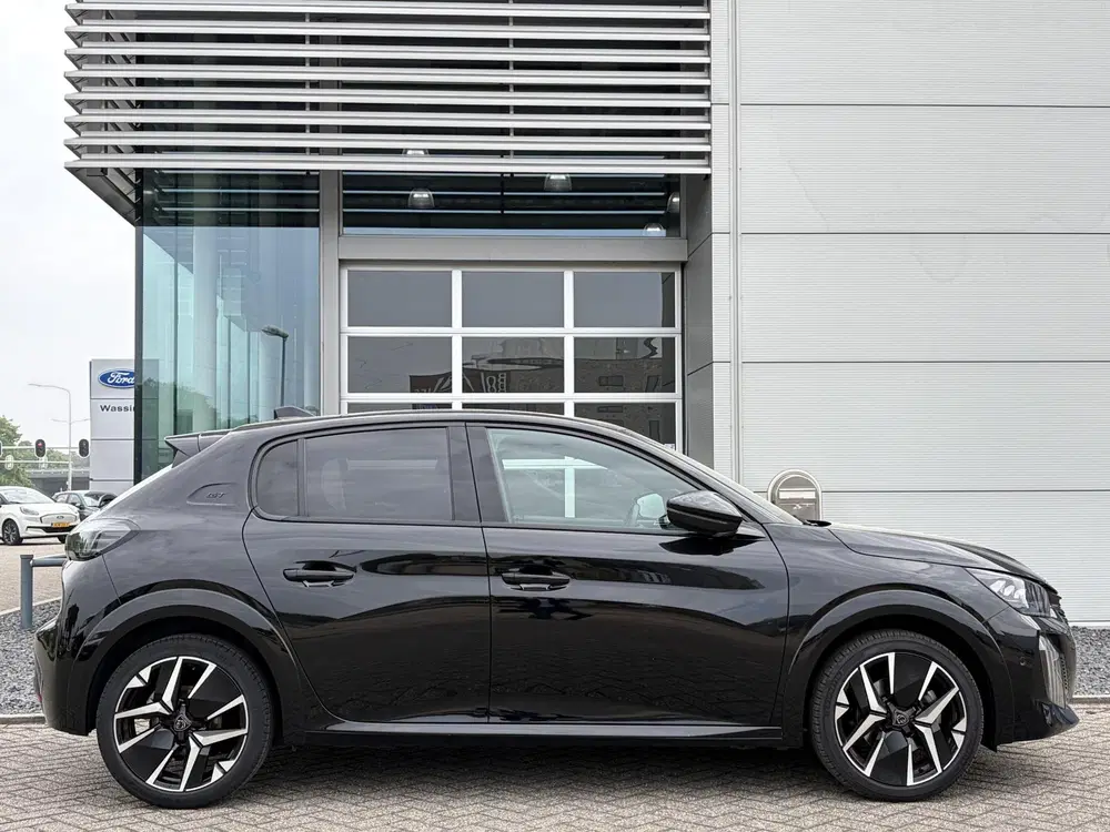 Peugeot 208 1.2 PureTech 100 GT uit 2024, foto 4