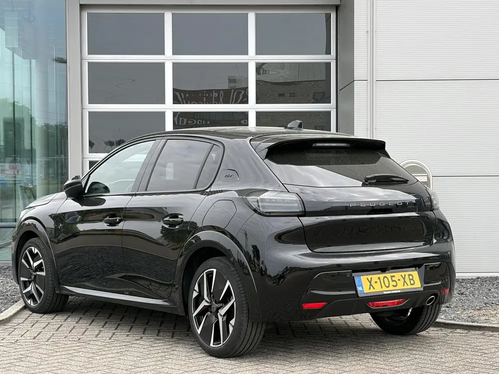 Peugeot 208 1.2 PureTech 100 GT uit 2024, foto 6