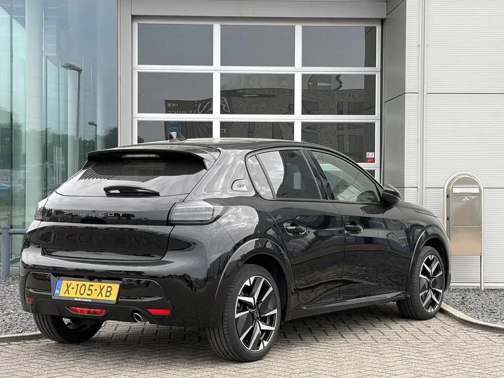Peugeot 208 1.2 PureTech 100 GT uit 2024, foto 7