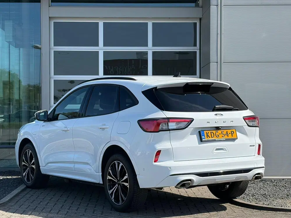 Ford Kuga 2.5 PHEV ST-Line X uit 2023, foto 13
