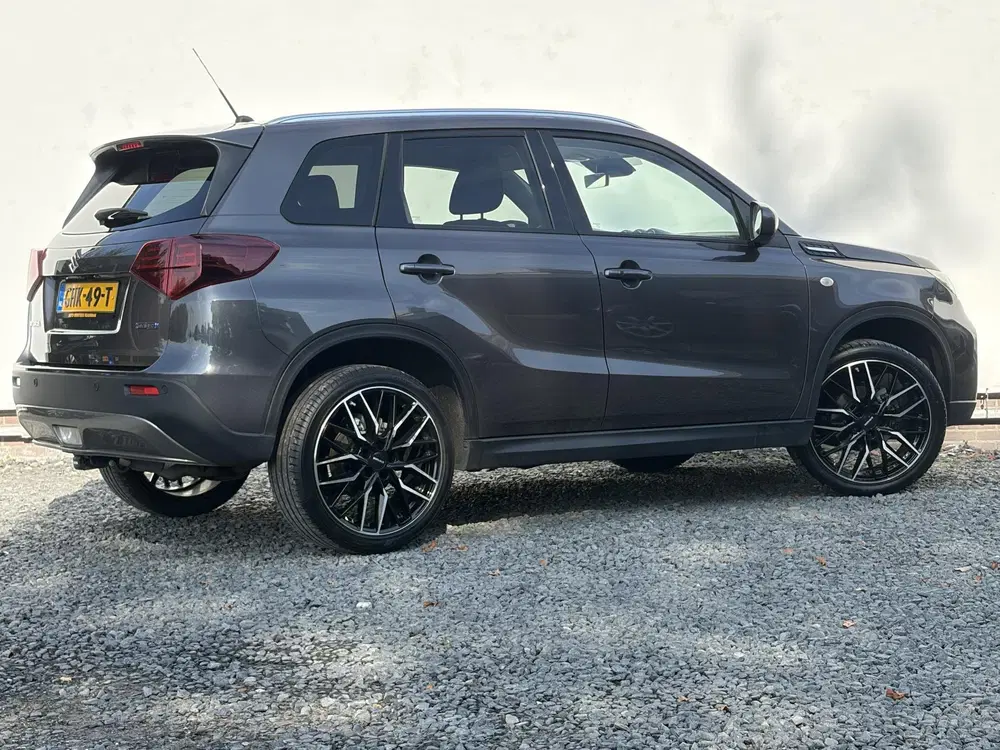 Suzuki Vitara 1.5 Hybrid Select Automaat uit 2024, foto 2