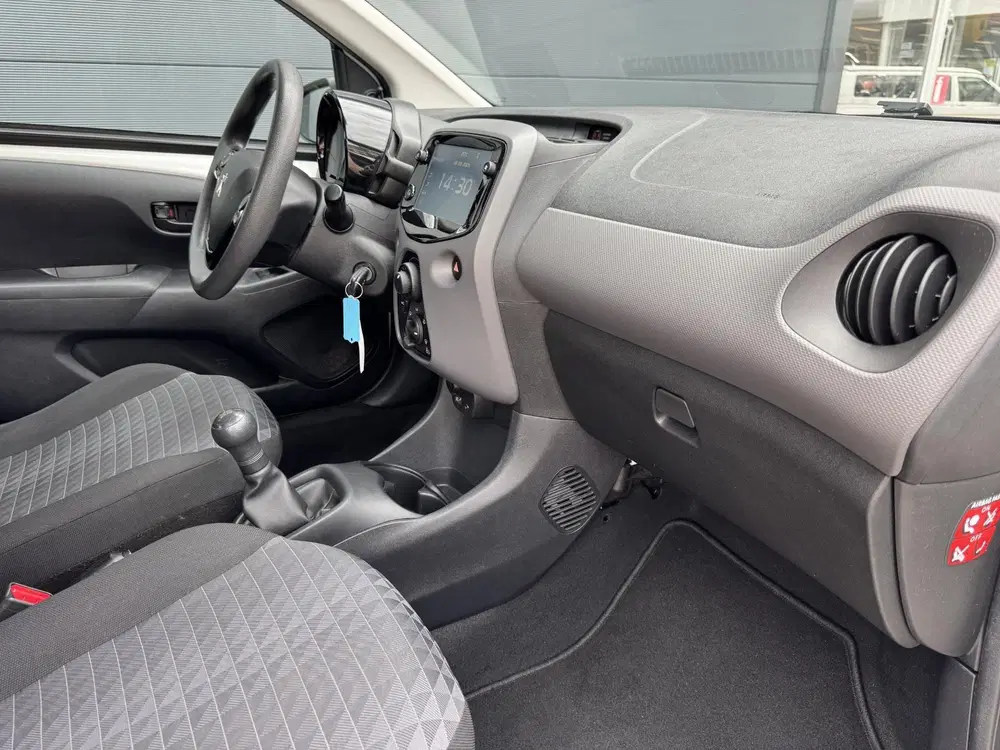 Peugeot 108 1.0 e-VTi Active uit 2021, foto 15