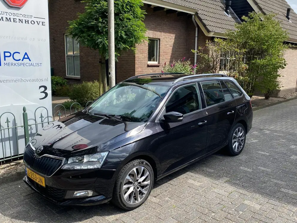 Skoda Fabia 1.0 TSI Business Edition (bj 2021) uit 2021, foto 2