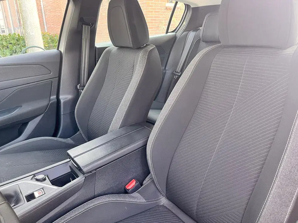 Peugeot 308 1.2 PureTech Active Pack Business Distribu uit 2023, foto 13
