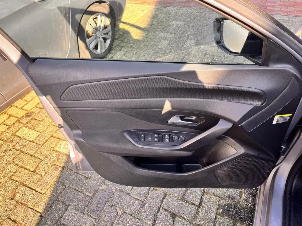 Peugeot 308 1.2 PureTech Active Pack Business Distribu uit 2023, foto 8