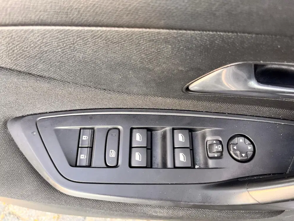 Peugeot 308 1.2 PureTech Active Pack Business Distribu uit 2023, foto 9