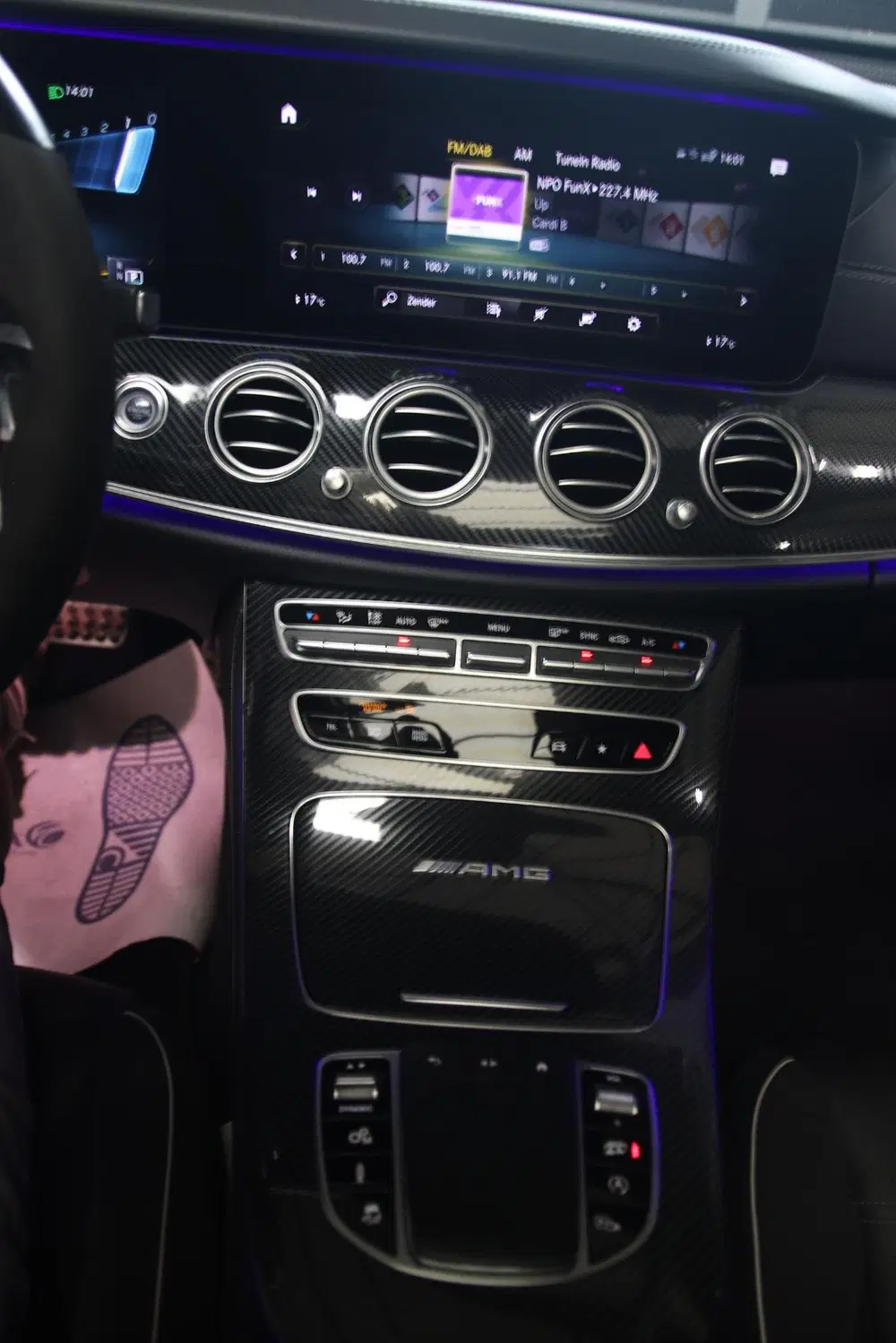 Mercedes-Benz E-Klasse AMG E63s E63 s PANO-CARBON-360-MULTI uit 2020, foto 15