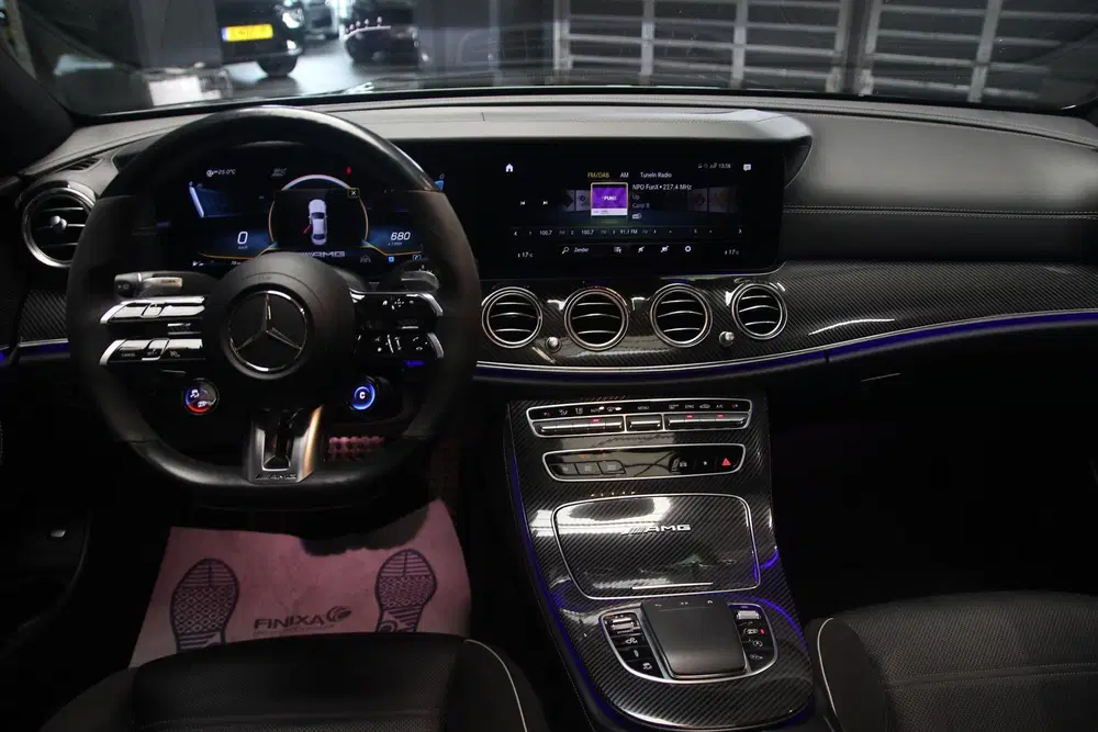 Mercedes-Benz E-Klasse AMG E63s E63 s PANO-CARBON-360-MULTI uit 2020, foto 2