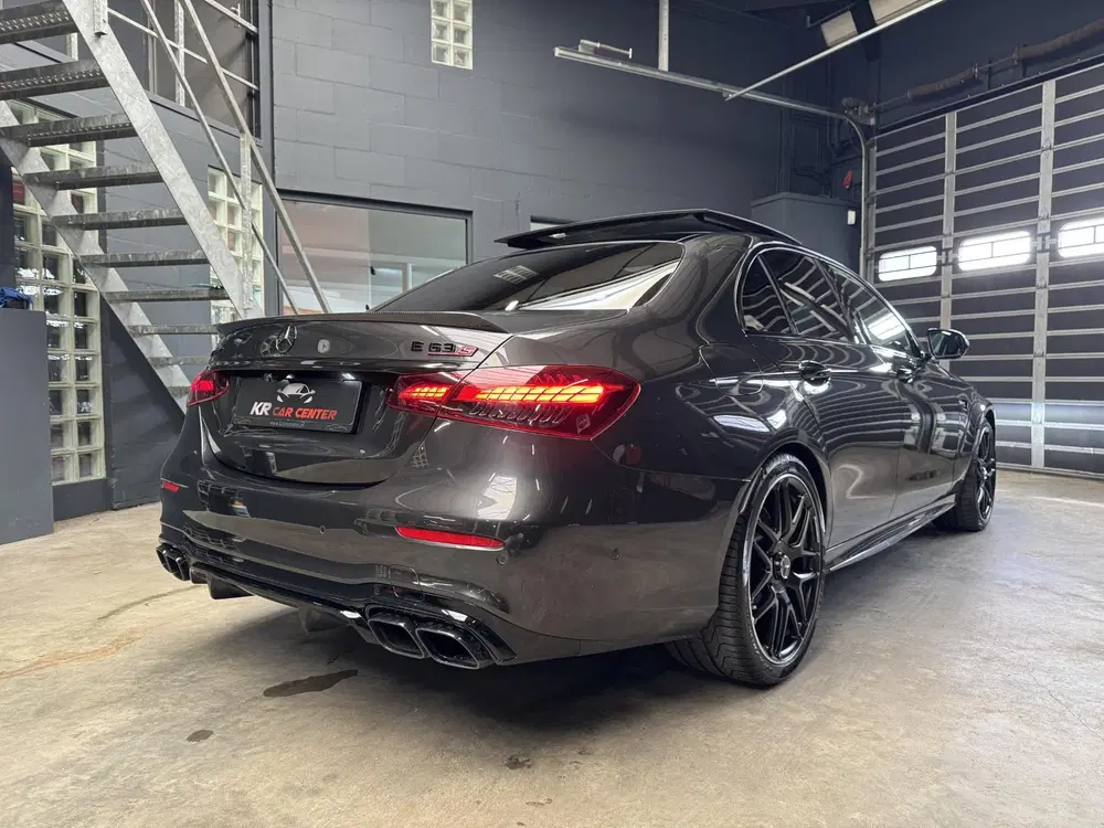 Mercedes-Benz E-Klasse AMG E63s E63 s PANO-CARBON-360-MULTI uit 2020, foto 7