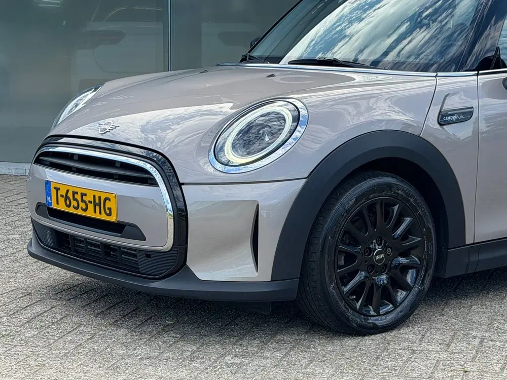 Mini Cooper 1.5 Cooper Camden Edition uit 2023, foto 6
