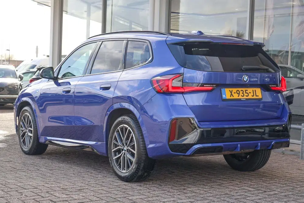 BMW X1 sDrive18i 136pk AUT High Executive M-Sport uit 2022, foto 13