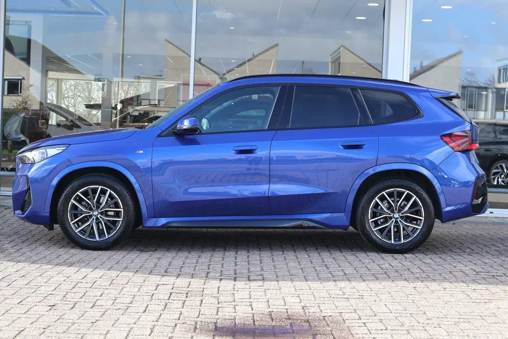 BMW X1 sDrive18i 136pk AUT High Executive M-Sport uit 2022, foto 14