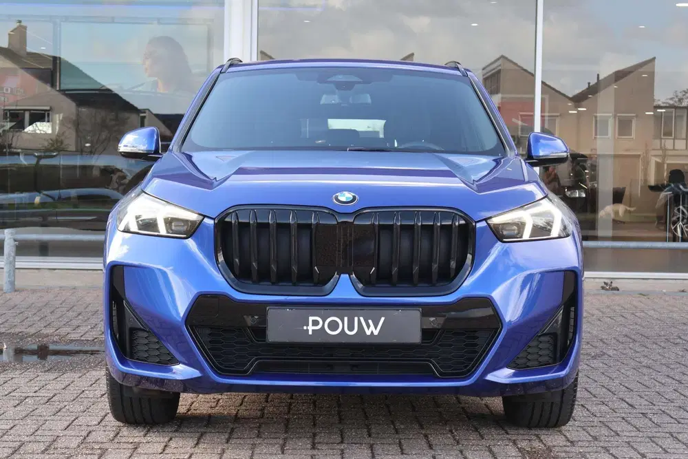 BMW X1 sDrive18i 136pk AUT High Executive M-Sport uit 2022, foto 8