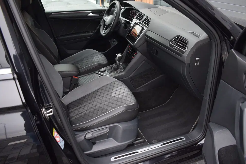 Volkswagen Tiguan 2.0 TDI 200pk DSG 4-Motion R-line uit 2021, foto 8