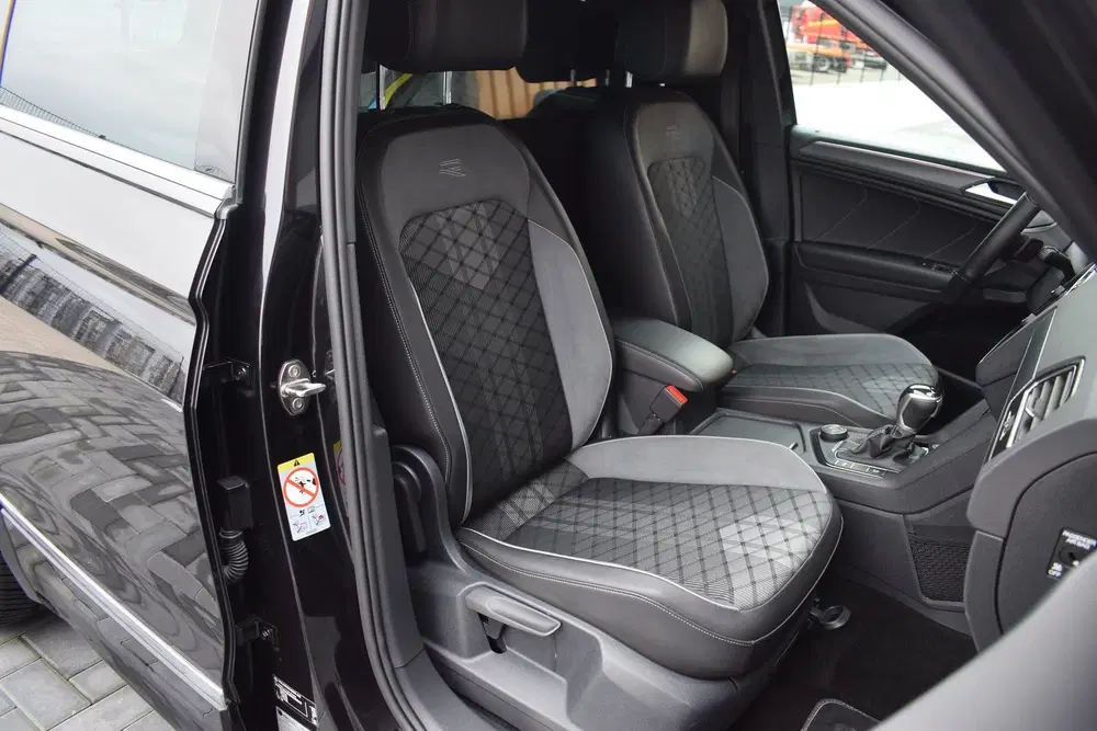 Volkswagen Tiguan 2.0 TDI 200pk DSG 4-Motion R-line uit 2021, foto 9