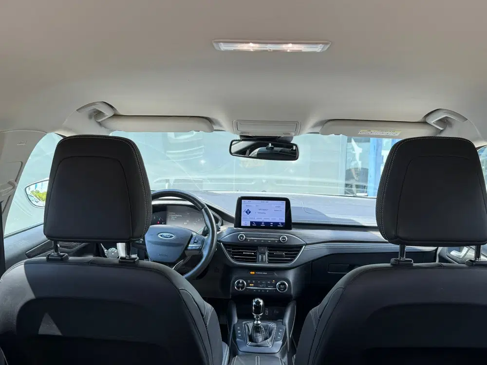 Ford Focus 1.0 EcoBoost Vignale Trekhaak uit 2019, foto 9
