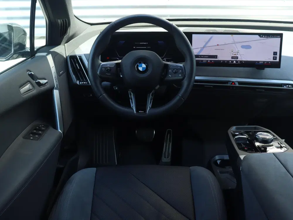 BMW iX xDrive45 uit 2025, foto 10