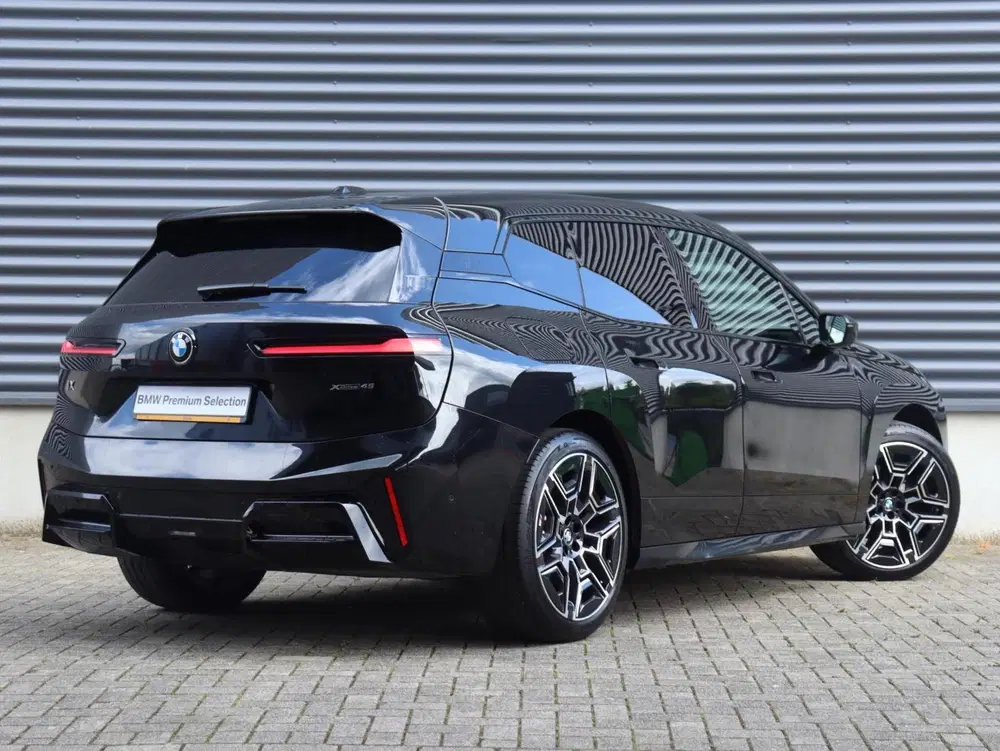 BMW iX xDrive45 uit 2025, foto 2