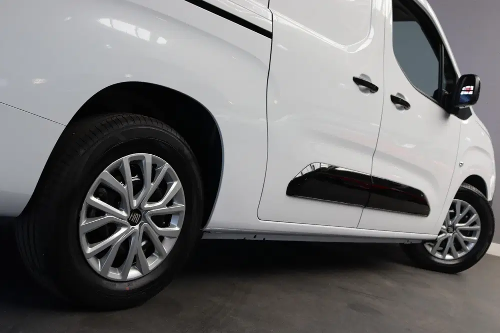 Fiat Doblo E-Doblò 136 L2 50 kWh uit 2026, foto 7