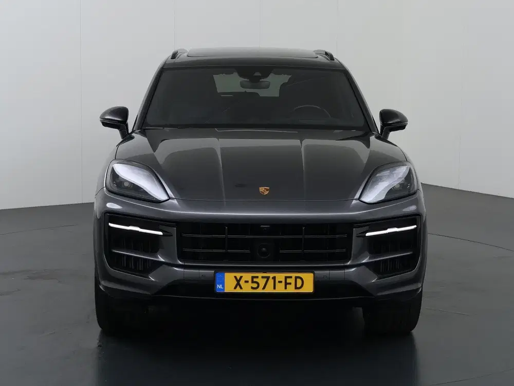 Porsche Cayenne 3.0 E-Hybrid uit 2023, foto 3